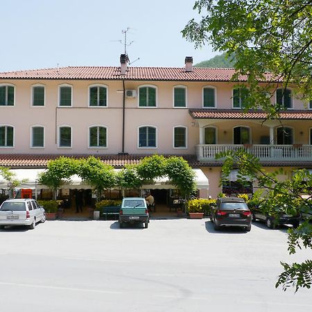 Albergo Ristorante Sterlina Grizzana Exterior foto